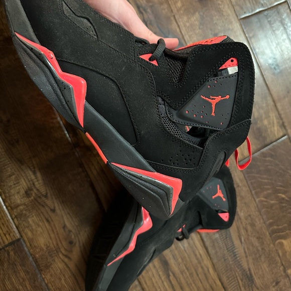 Jordan Black and Red Sneakers - Picture 4 of 6